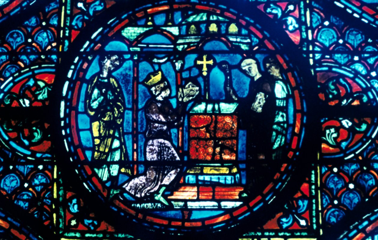 Karl den Store giver relikvier til kapellet i Aix, farvet glas, Chartres Cathedral, Frankrig, c1225 af Unbekannt