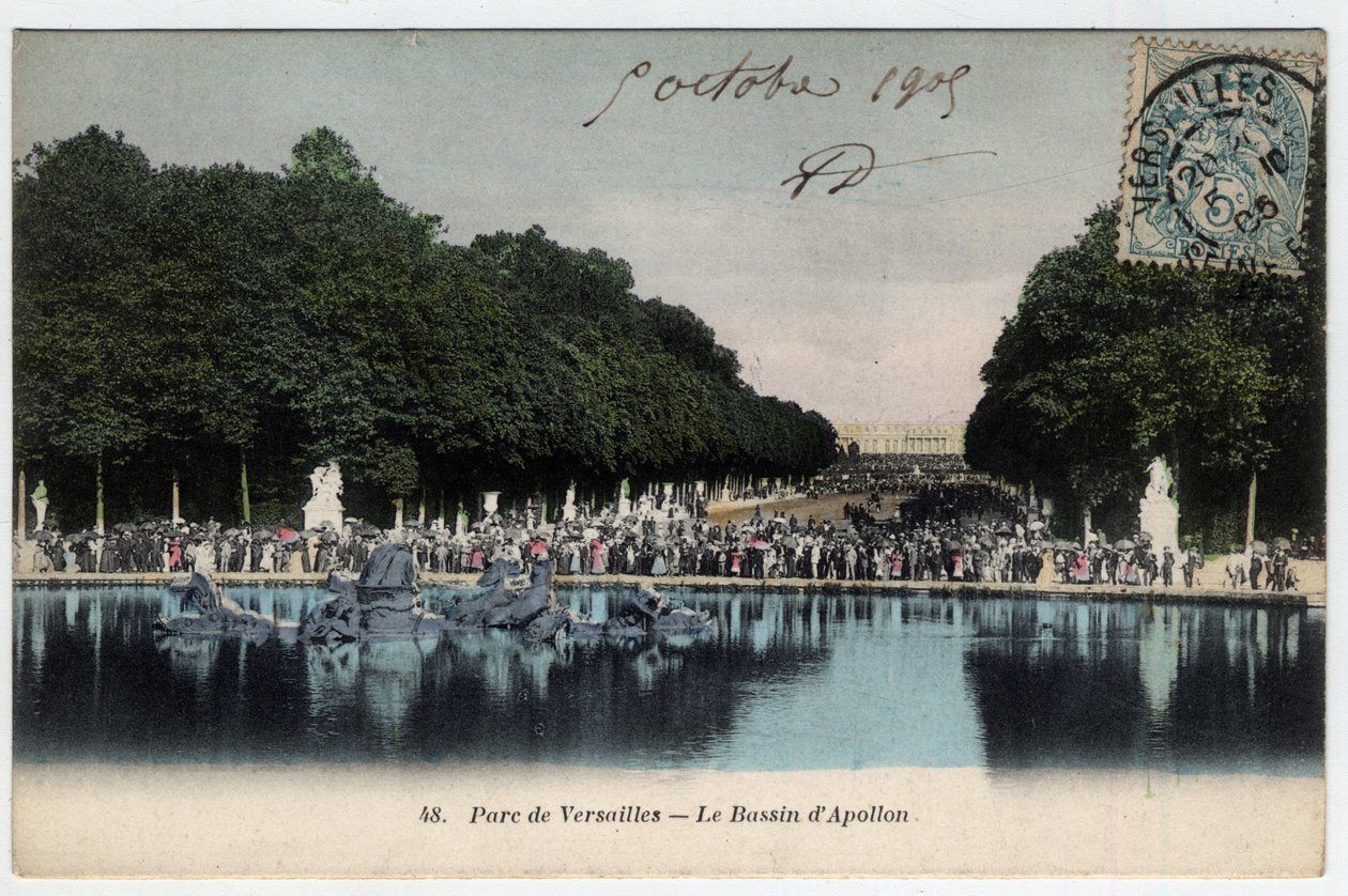 Chateau de Versailles: besøgende foran Apollo tankbassinet i parken - Postkort dateret 1905 af Unbekannt