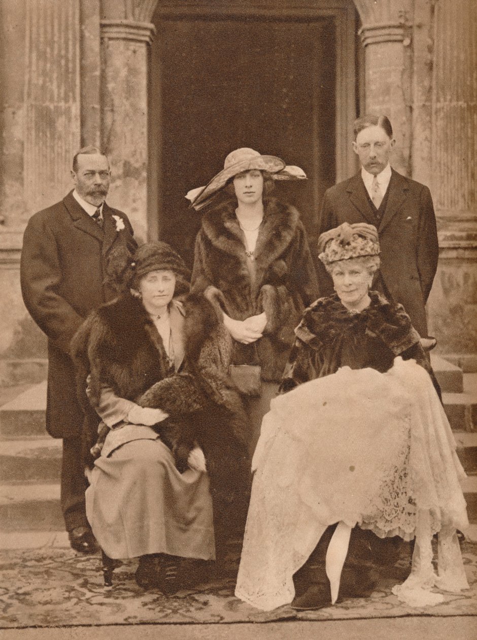 Dåb af Marys første barn, Princess Royal, Goldsborough, Yorkshire, 1923 1935 af Unbekannt