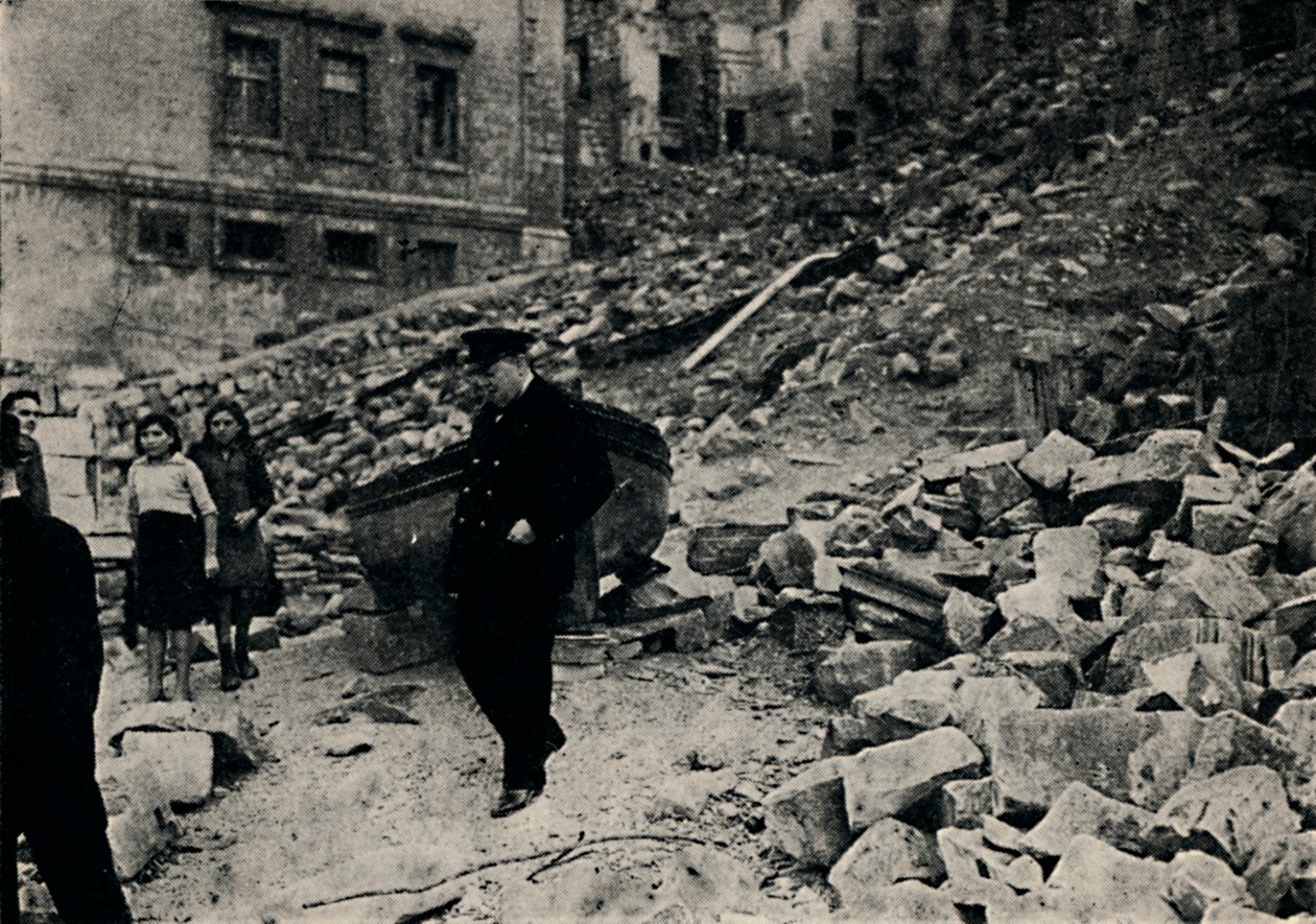 Churchill besøger det voldsramte Malta, 1943, 1945. af Unbekannt