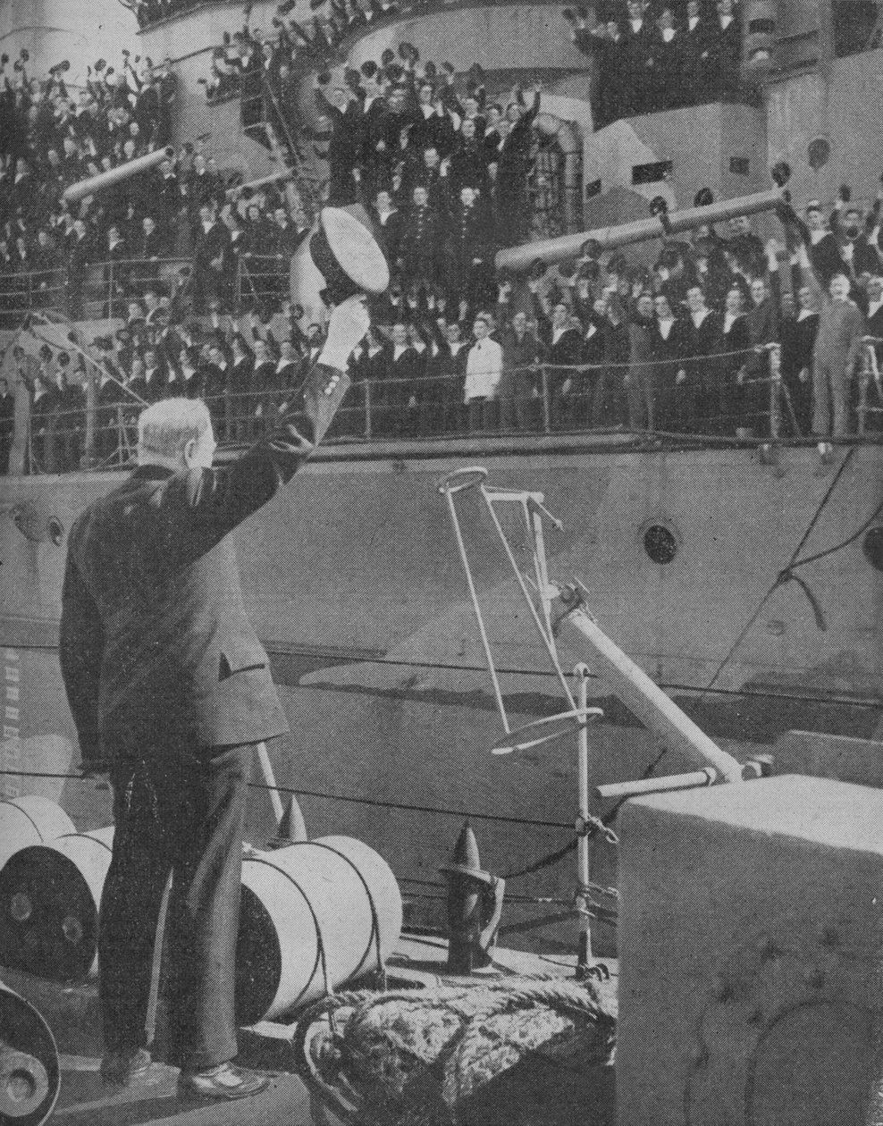 Churchill reagerer på tilråb fra besætningen på HMS Prince of Wales, 1941 af Unbekannt