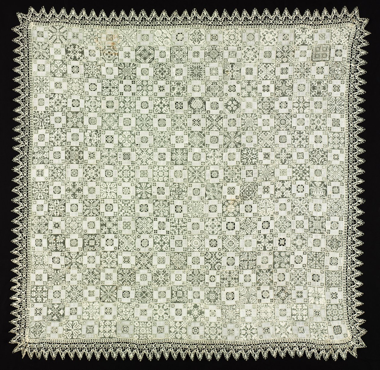 Klæde med blomster- og vegetabilske mønstre, 1560-1600. af Unbekannt