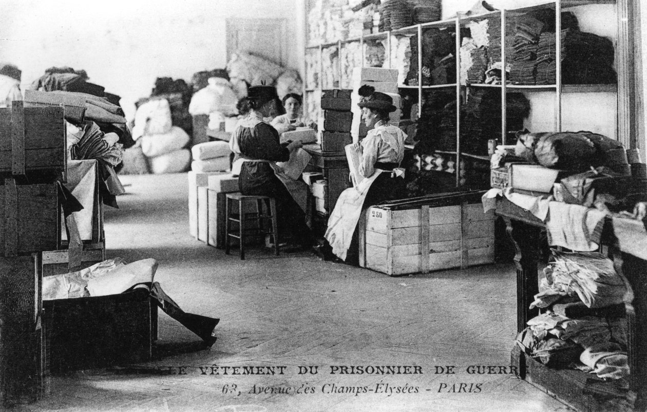 Beklædning til krigsfanger, Champs-Élysées, Paris, Første Verdenskrig, 1914-1918 af Unbekannt