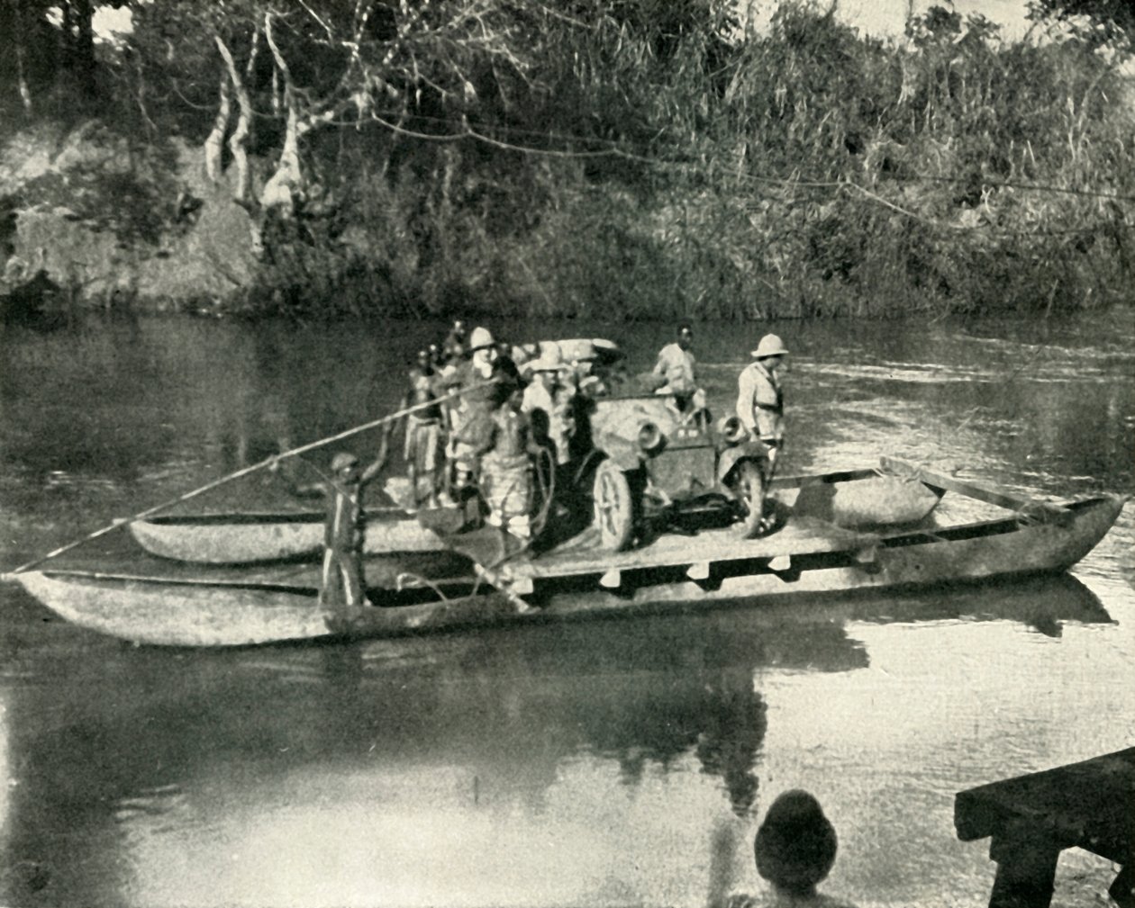 Transport af motortransport over Mbaka-floden, Tysk Østafrika, 1919. af Unbekannt