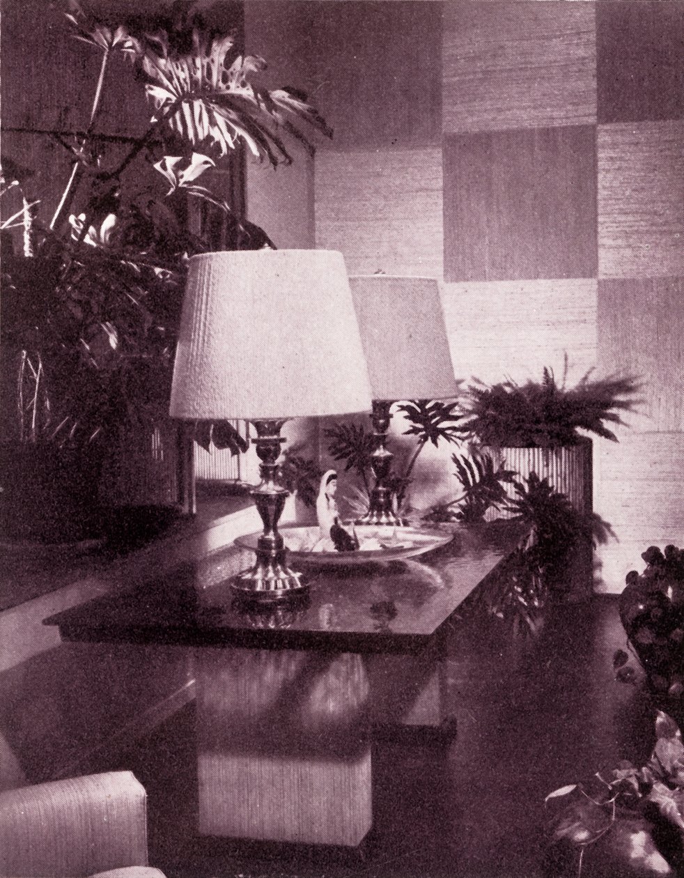 Hjørne af en stor stue, designet af Paul T. Frankl, 1949. af Unbekannt