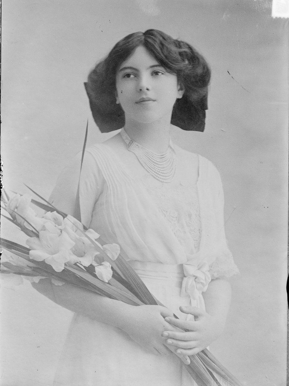 Grevinde Nadejda Mikhailovna de Torby 1896-1963, ca. 1915 af Unbekannt