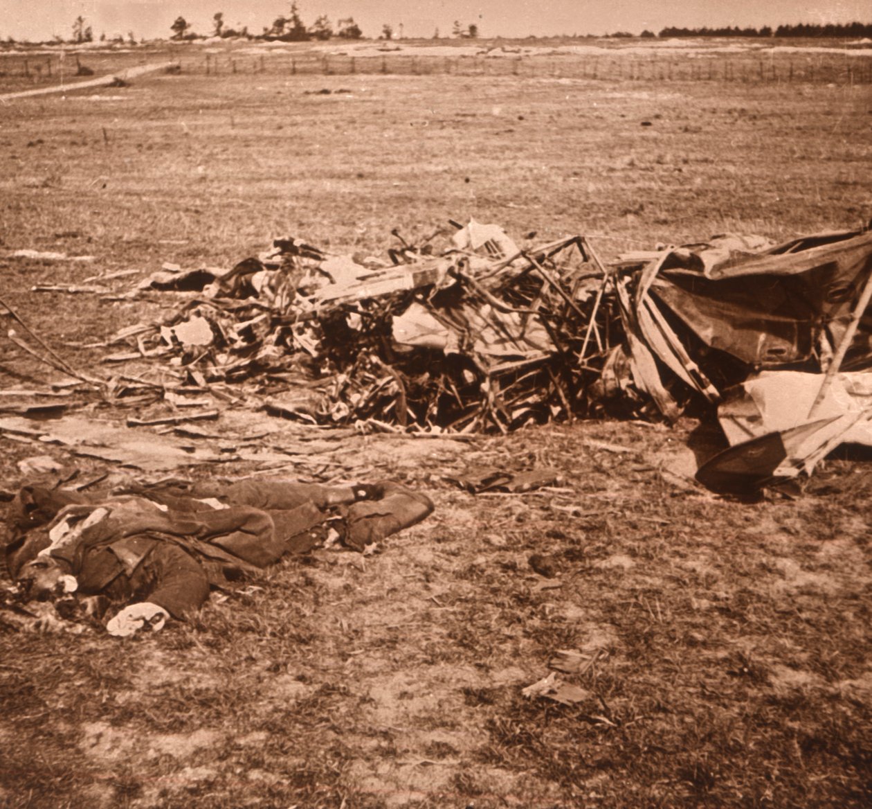 Nedstyrtet fly, Sainte-Marie-à-Py, Nordfrankrig, c1914-c1918 af Unbekannt