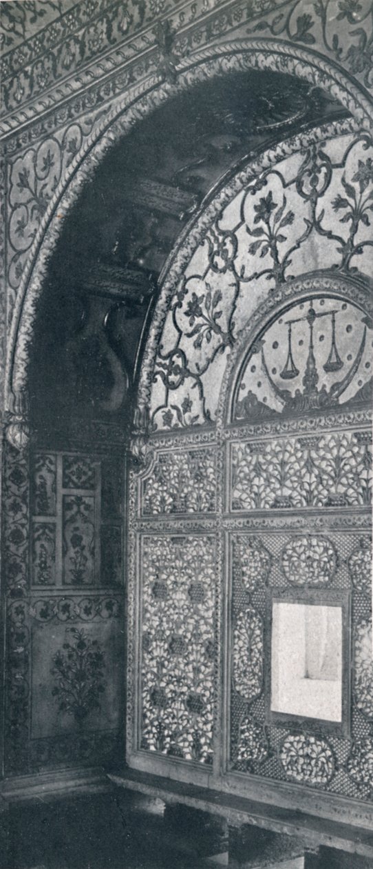 Delhi. The Scales of Justice Carved Marble Screen, gennem hvilken andragender blev modtaget., c1910. af Unbekannt