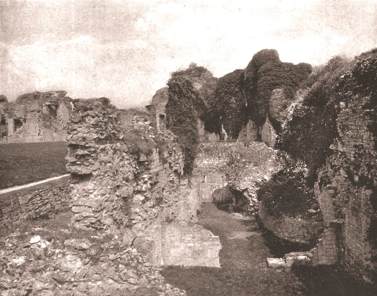 Denbigh Castle, Denbighshire, Wales, 1894. af Unbekannt