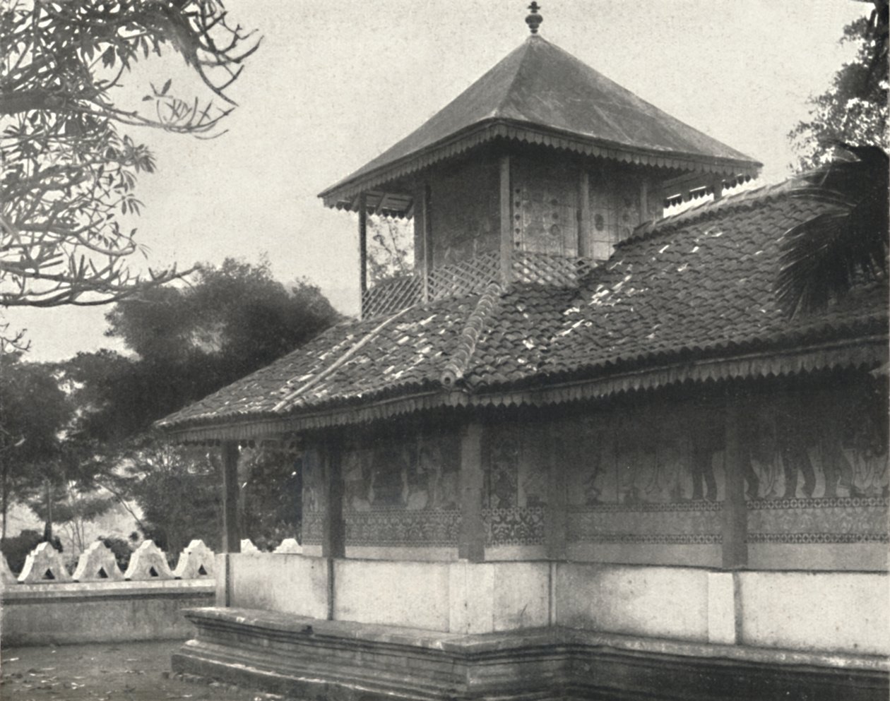 Dewale se plade 58 på Dagoba of the Sacred Tooth i Kandy, 1926 af Unbekannt