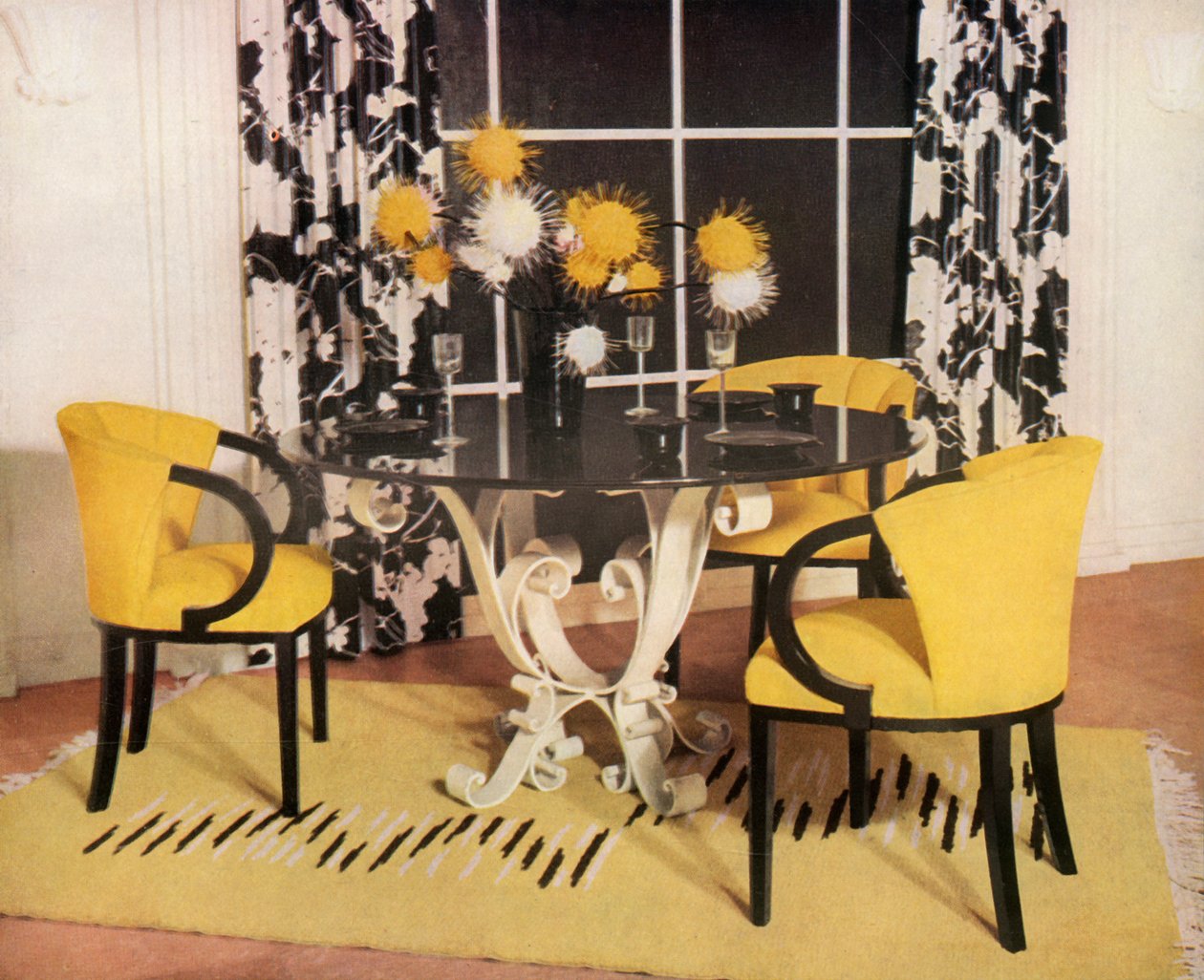 Spisestuegruppe af Hayes Marshall for Fortnum & Mason Ltd., London, 1937 af Unbekannt