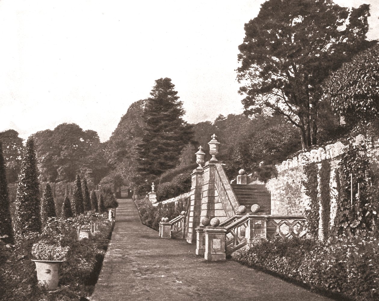 Drummond Castle Gardens, Perthshire, Skotland, 1894. af Unbekannt