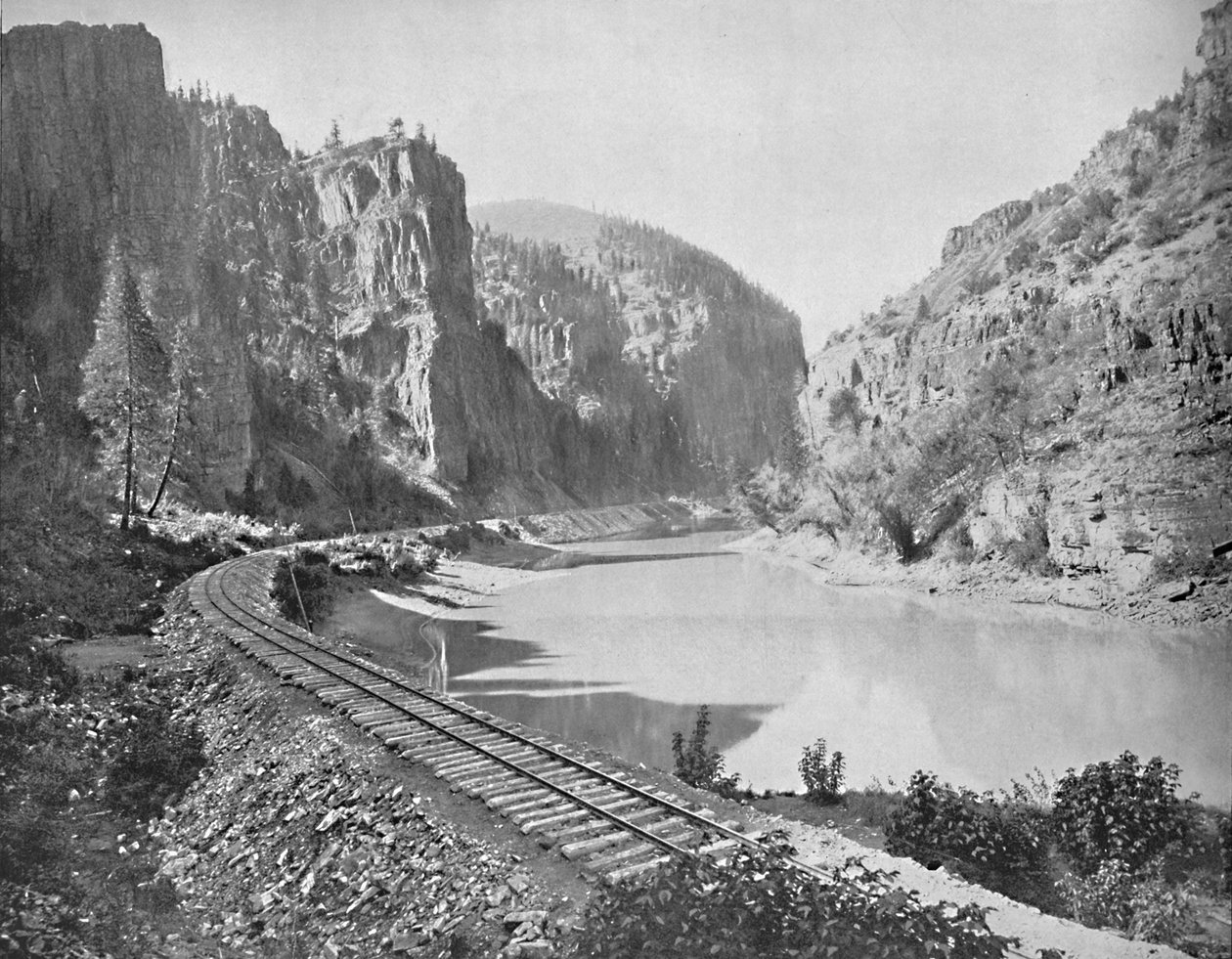 Echo Cliffs, Canyon of the Grand River, Colorado, c1897. af Unbekannt