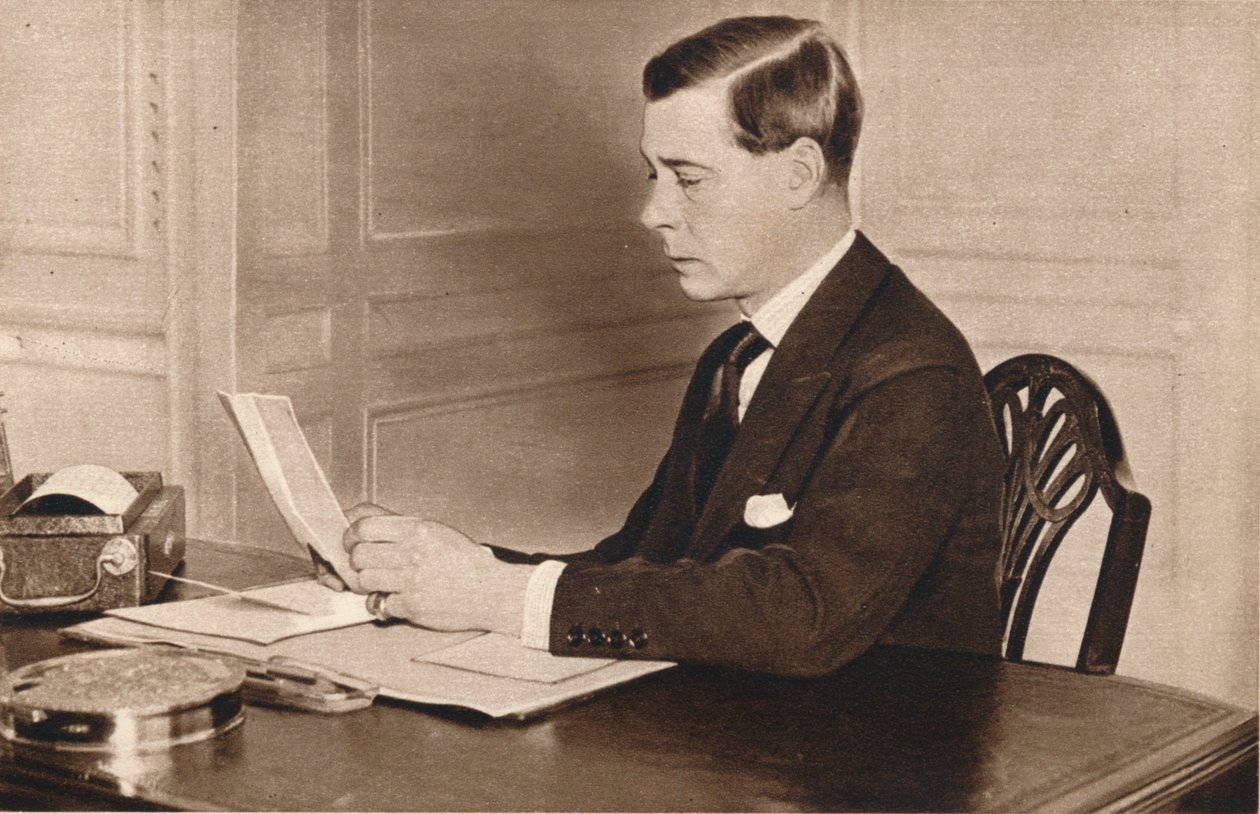 Edward VIII arbejder på sit kontor i St. James