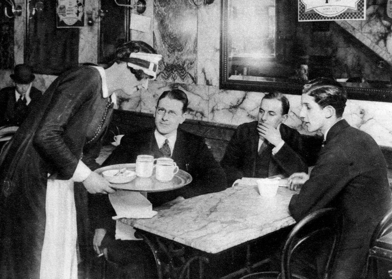 Elleve klokken kaffe, London, 1926-1927 af Unbekannt