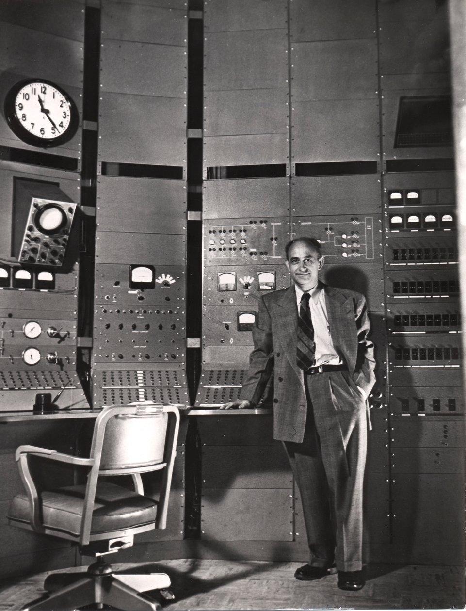 Enrico Fermi, italiensk-født amerikansk atomfysiker, c1942 af Unbekannt