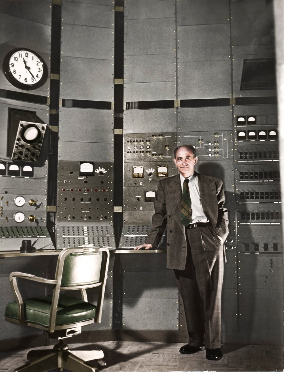 Enrico Fermi, italiensk-født amerikansk atomfysiker, c1942 af Unbekannt