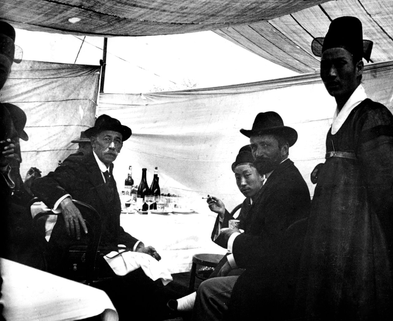 Festival til ære for kejseren af Japan, Korea, 1900 af Unbekannt