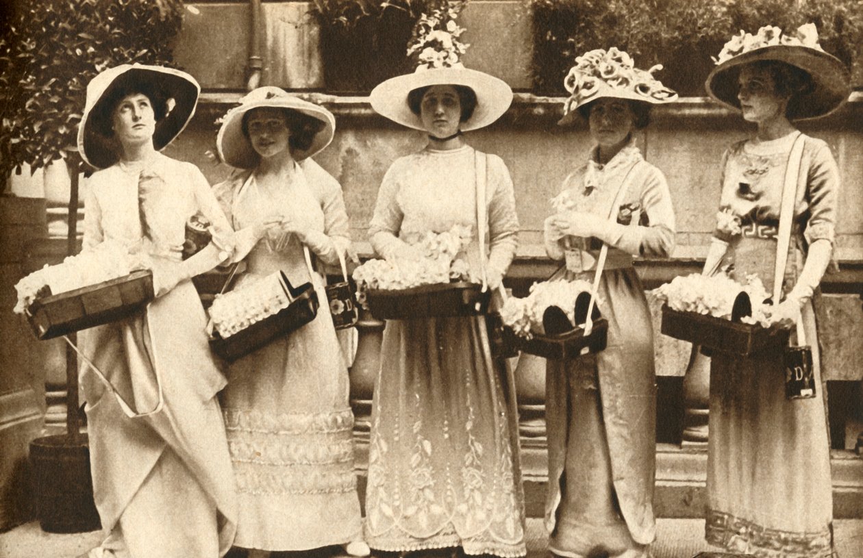 Første Alexandra Rose Day, 21. juni 1912, 1933. af Unbekannt