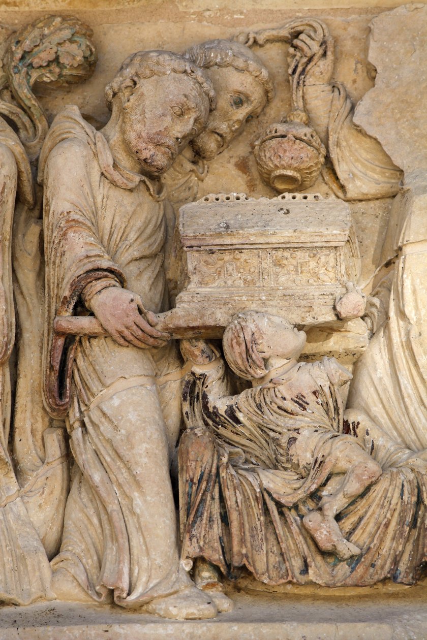 Fleury Abbey Basilica North gate skulptur: Saint Benedict