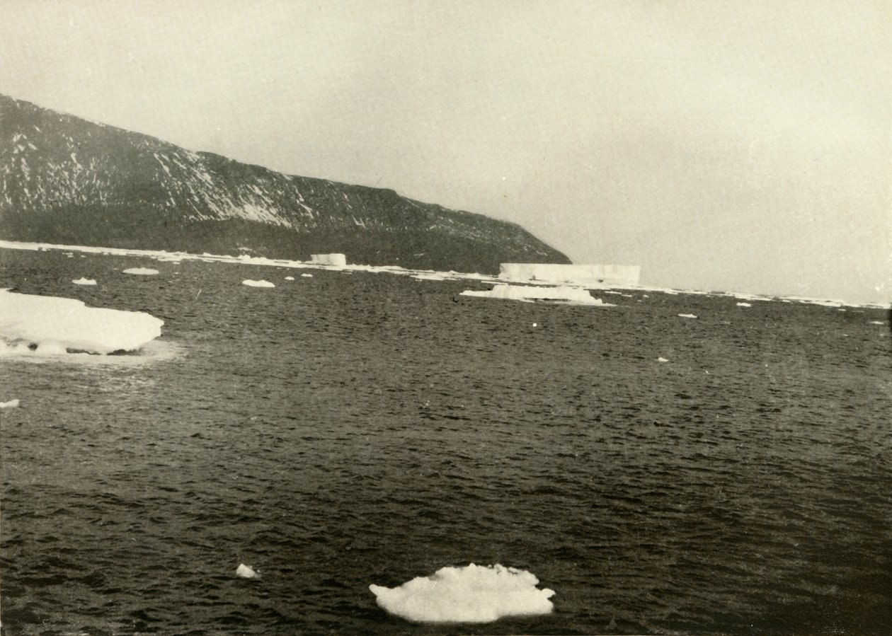 Flydende is ud for Cape Adare, c1908, 1909. af Unbekannt