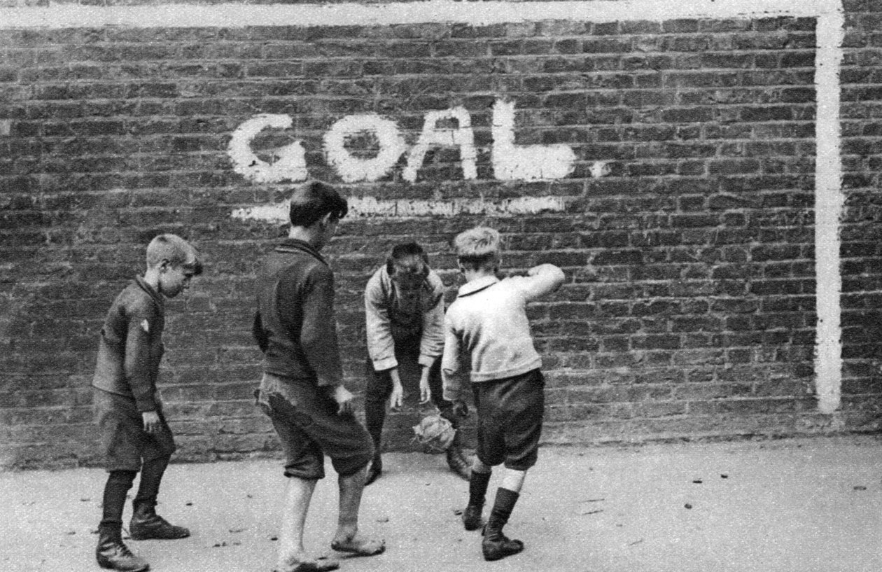 Fodbold i East End, London, 1926-1927 af Unbekannt