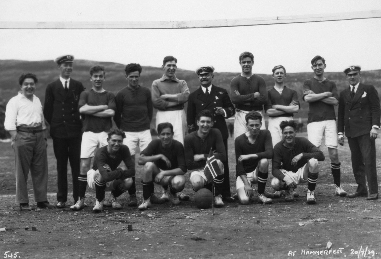 Fodboldhold, Hammerfest, Nordnorge, 20. juli 1929 af Unbekannt