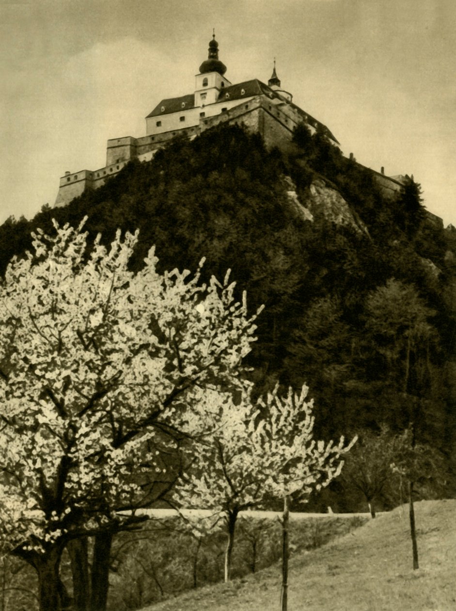 Forchtenstein Slot, Burgenland, Østrig, c1935. af Unbekannt