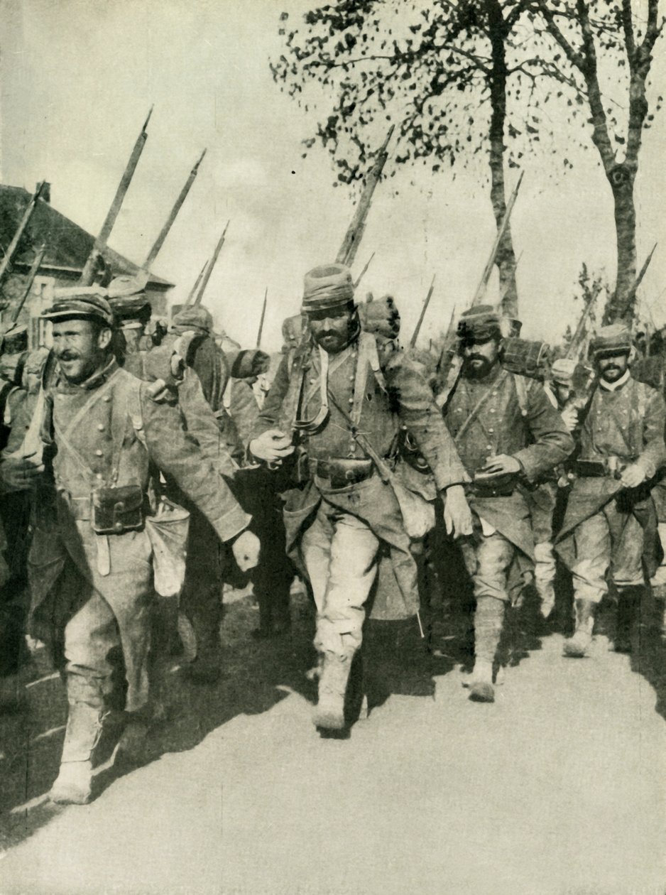 Franske tropper på march, Første Verdenskrig, 1914-1918, c1920. af Unbekannt