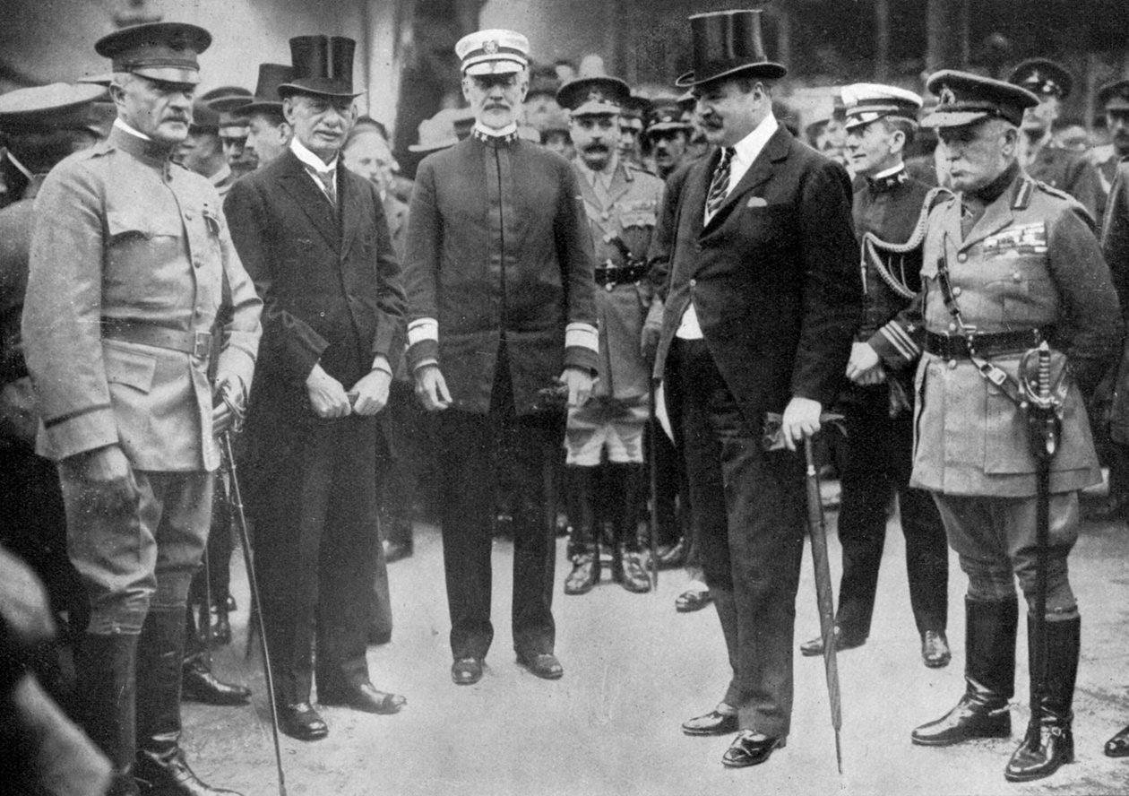General Pershing ankommer til Liverpool, 8. juni 1917, c1920 af Unbekannt