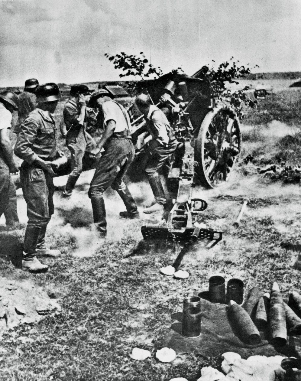 Tysk artilleri i aktion på østfronten, 1941 af Unbekannt