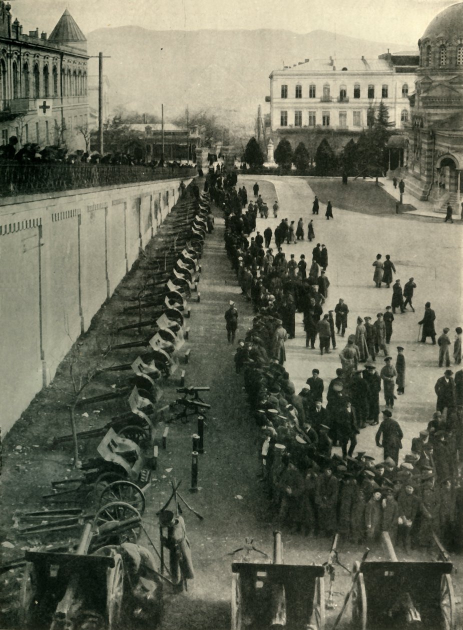 Tyske kanoner erobret af den russiske hær, Første Verdenskrig, c1915, c1920. af Unbekannt