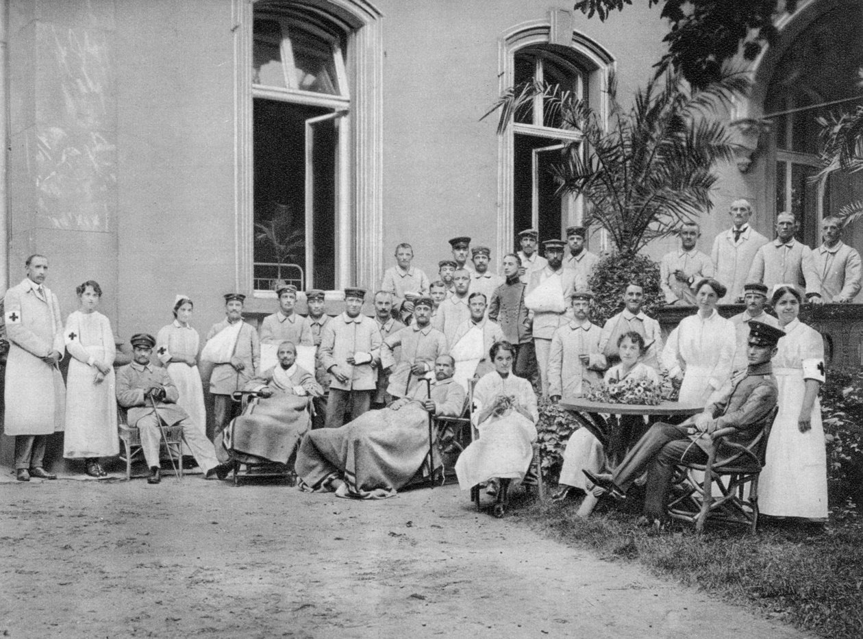 Tyske sygeplejersker og patienter, Frankfurt am Main, Tyskland, Første Verdenskrig, 1915 af Unbekannt