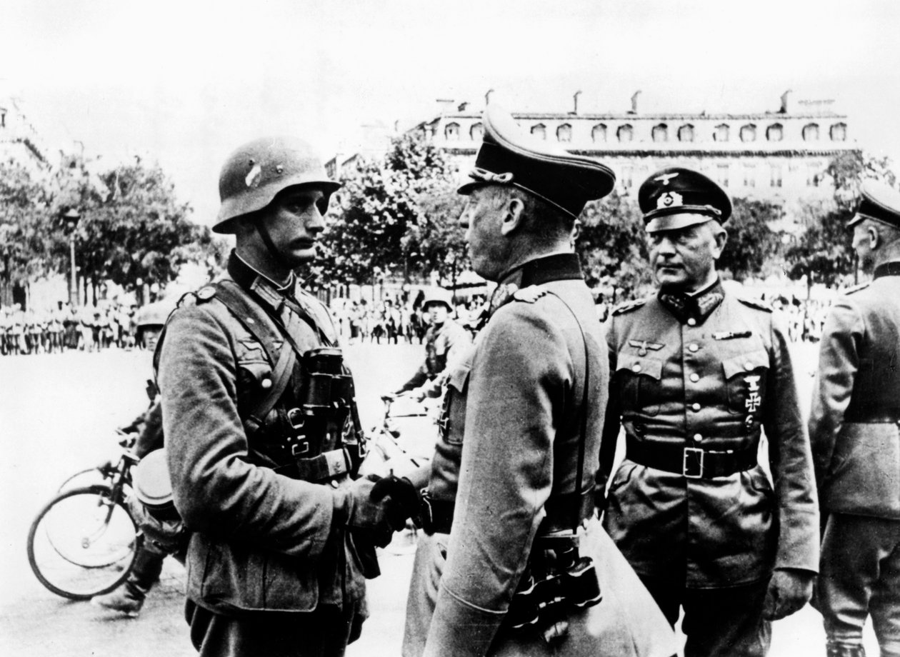 Tysk sejrsparade efter erobringen af Paris, juni 1940 af Unbekannt