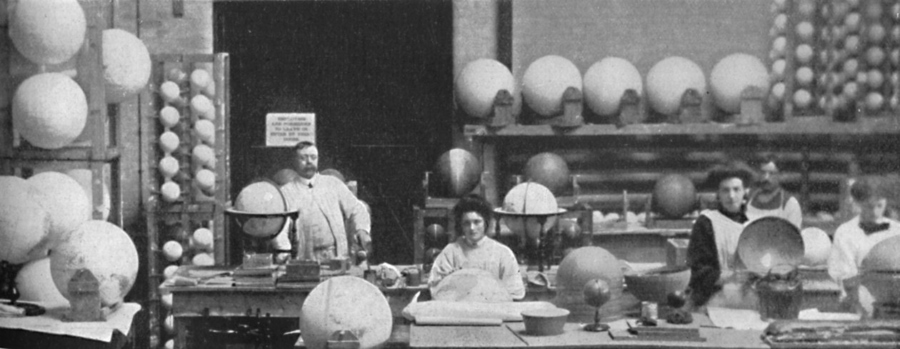 Globe Making, 1917 af Unbekannt