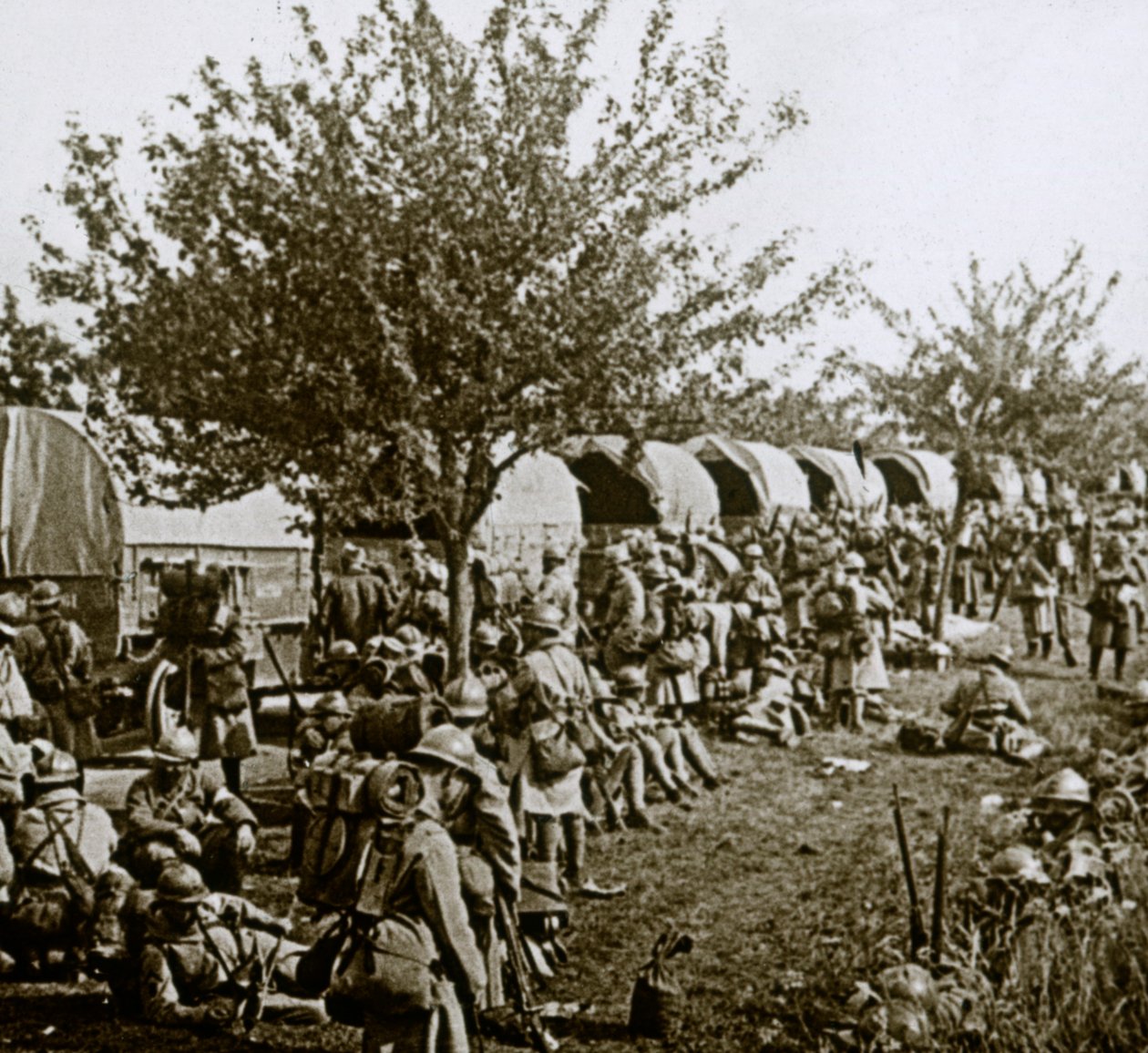 Går op ad linjen til Verdun, det nordlige Frankrig, c1914-c1918 af Unbekannt
