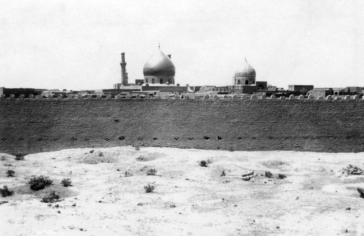 Gyldne kuppel af Samarra-moskeen, Mesopotamien, 1918 af Unbekannt