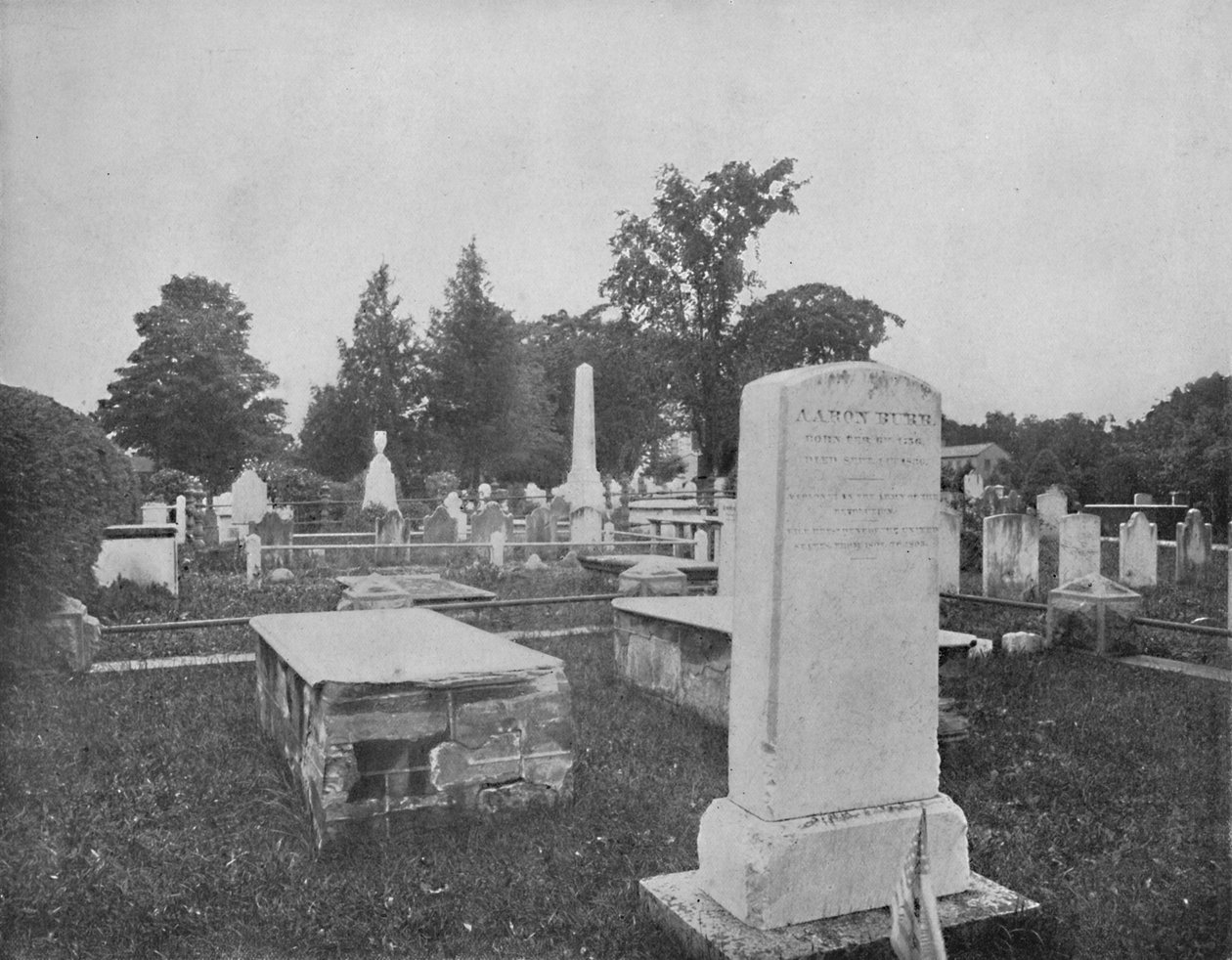 Grave af Jonathan Edwards og Aaron Burr, Princeton, New Jersey, c1897. af Unbekannt