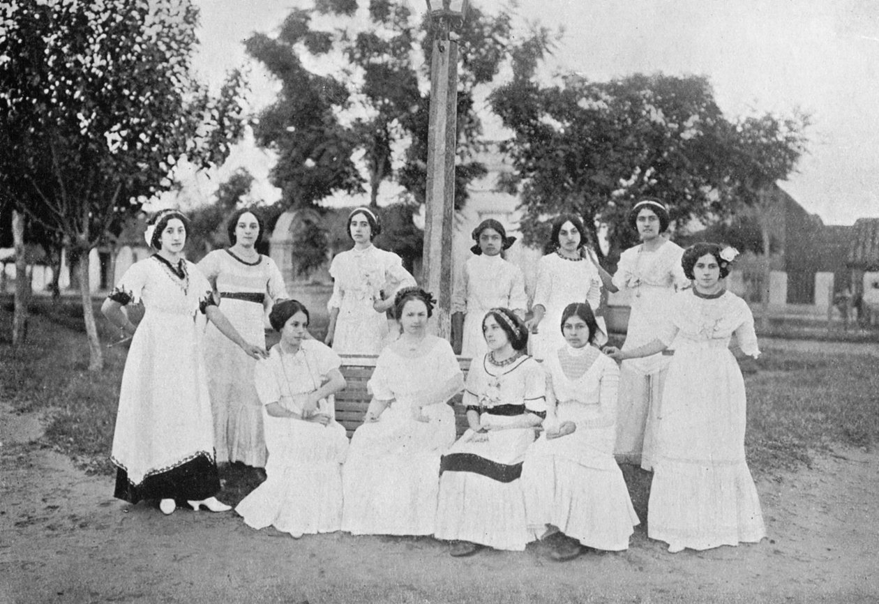 Gruppe af paraguayanske kvinder, Carapegua, Paraguay, 1911 af Unbekannt