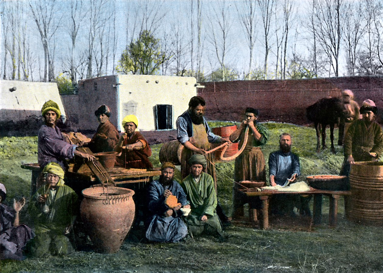 Gut-dressing værker, Bukhara, Usbekistan, c1890 af Unbekannt