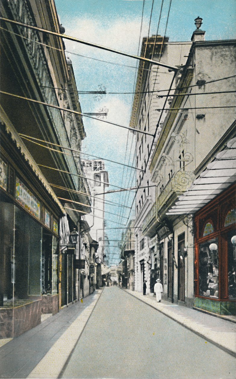 Havana: Obispo O Pimargall Street. Bishop eller Pimargall Street, c1910. af Unbekannt