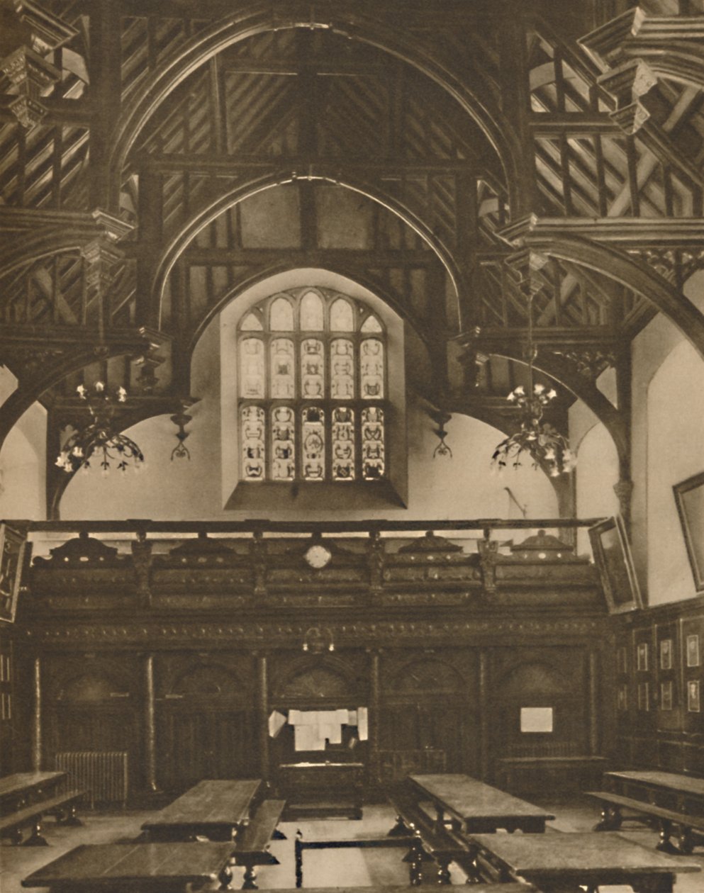 Hall of Grays Inn, hvor fejlens komedie blev opført i Shakespeares levetid, c1935. af Unbekannt