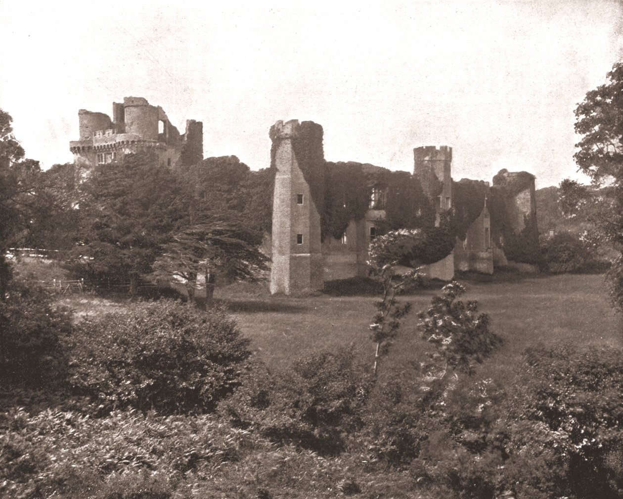 Herstmonceux Castle, East Sussex, 1894. af Unbekannt