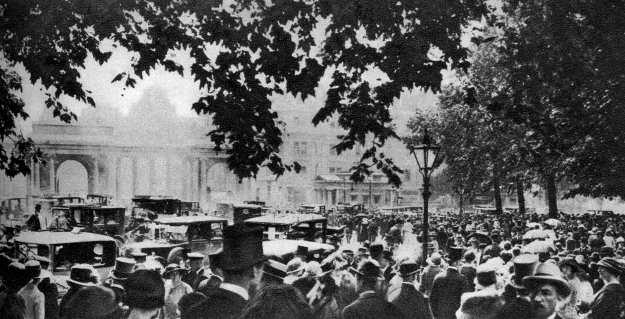Hyde Park på en fin Ascot Sunday, London, 1926-1927 af Unbekannt