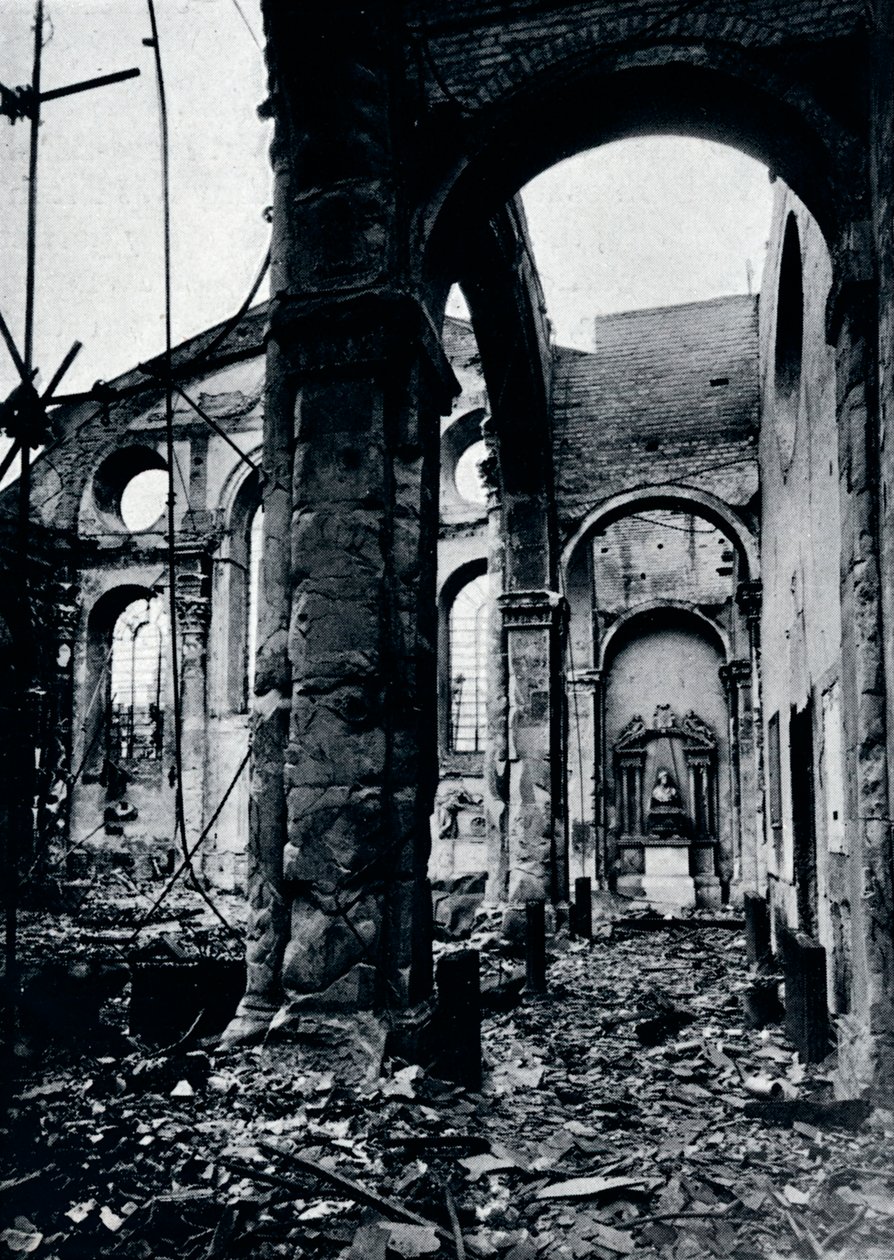 Interiør af kirken St. Mary Le Bow, Cheapside udbrændt i et luftangreb, 1941 af Unbekannt