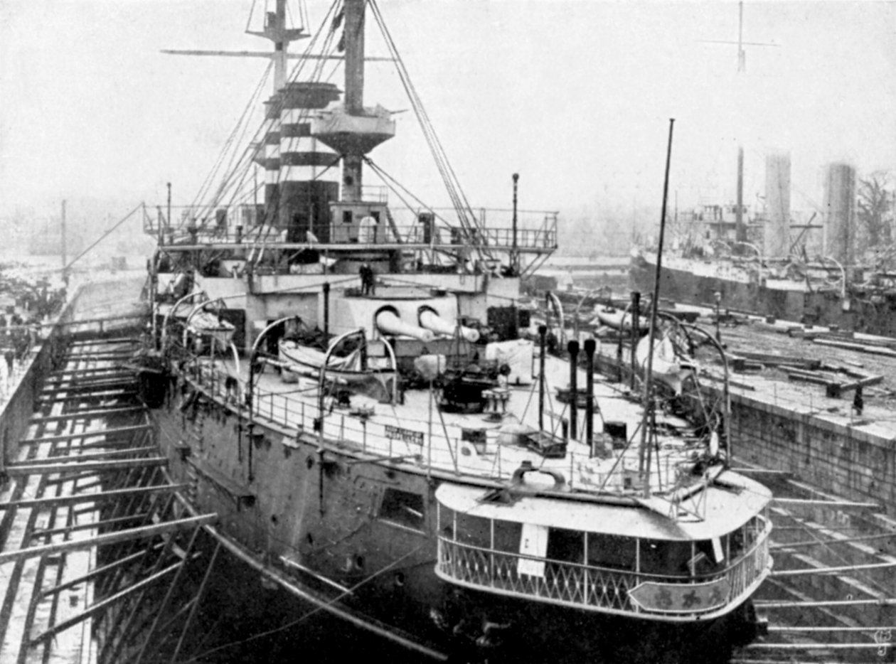 Japansk krigsskib Mikasa ved Portsmouth dokker, England, 1904 af Unbekannt