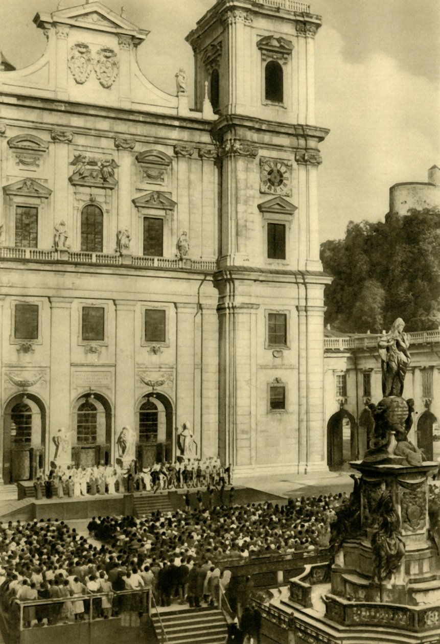 Alle optrådte foran Salzburg Cathedral, Salzburg, Østrig, c1935. af Unbekannt