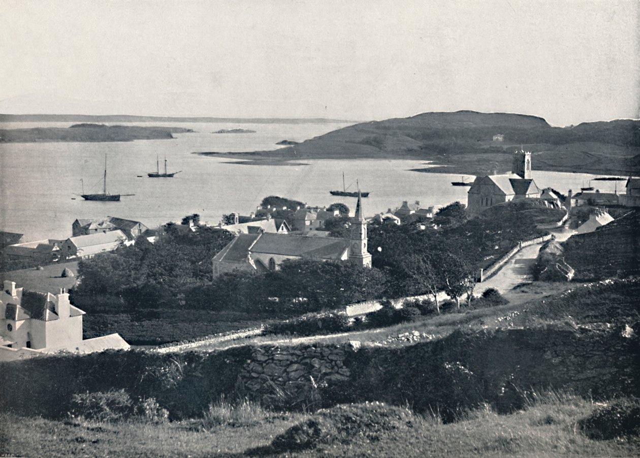 Killybegs - Looking Over the Village and the Bay, 1895 af Unbekannt