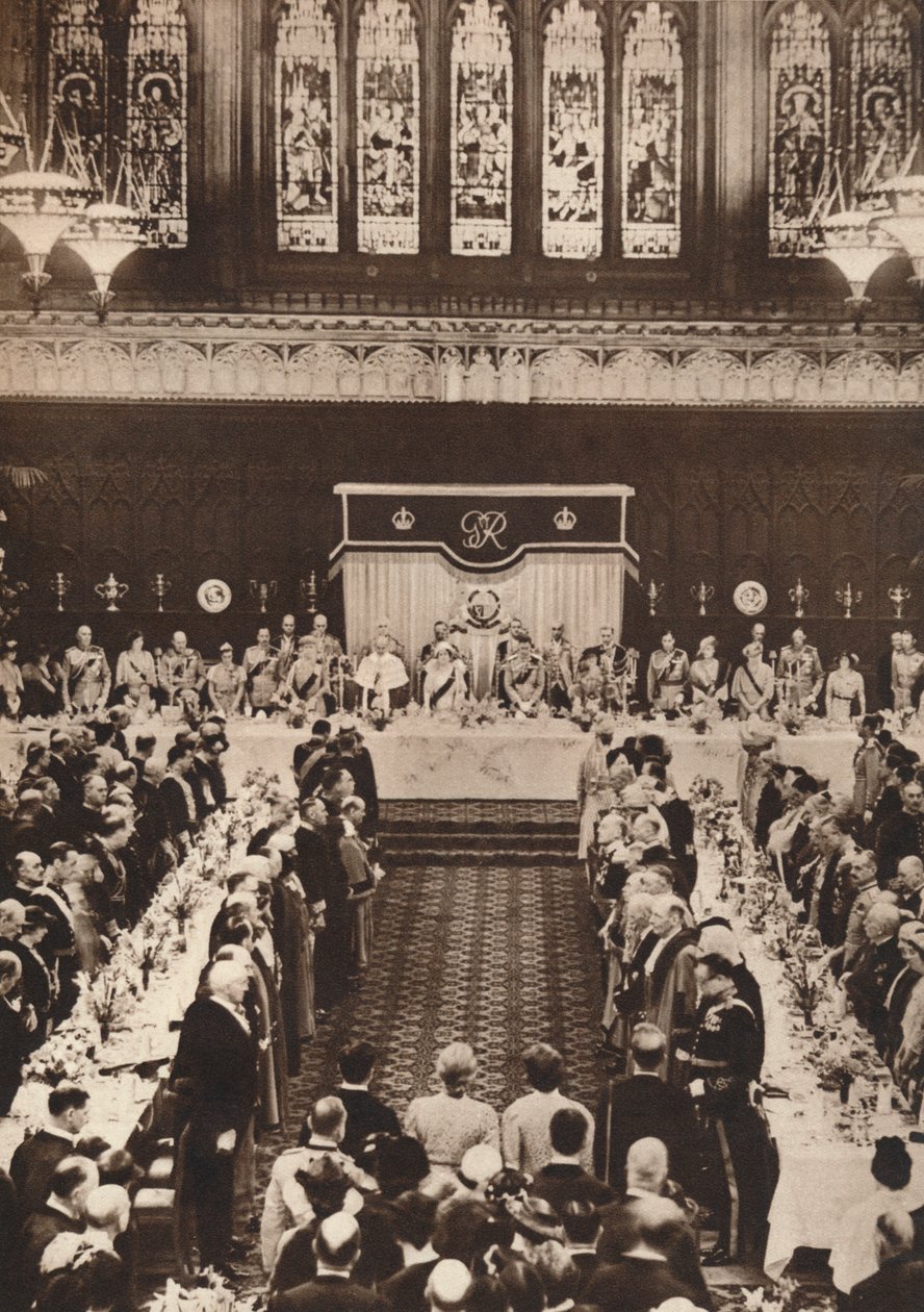 Kong George VI og dronning Elizabeth deltog i en frokost for at fejre kroningen, 1937 af Unbekannt