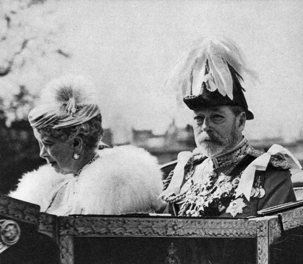 Kong George V og Queen Mary på vej til St Pauls Cathedral, Silver Jubilee, 1935 af Unbekannt